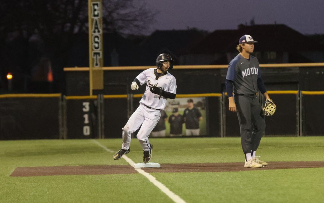 Bergman, Harris named to all-district team