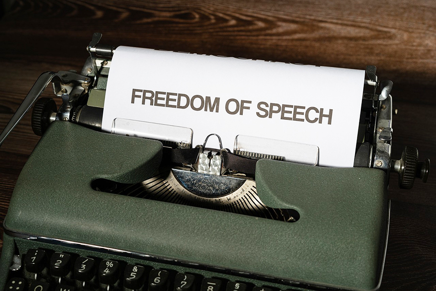 HB2988 threatens Texans’ right to free speech