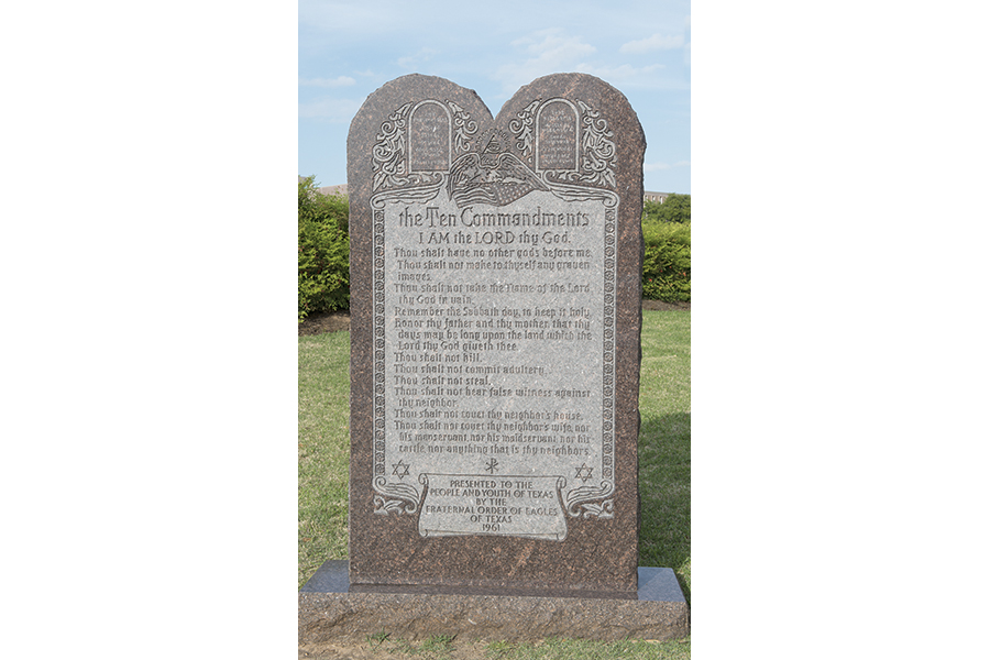 Lawmakers pass Ten Commandments bill
